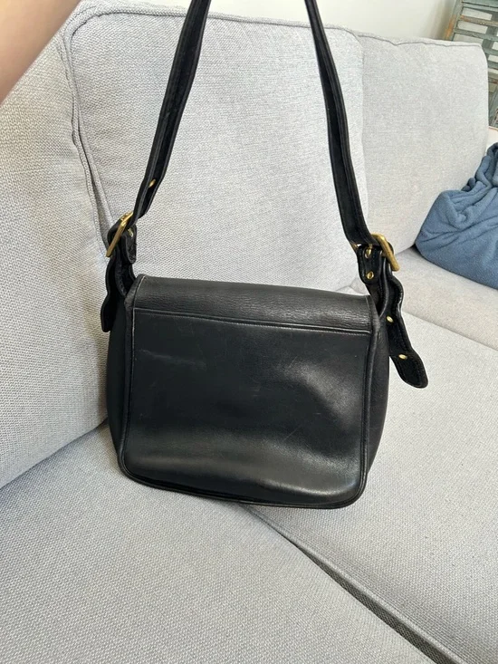 Vintage Coach Black Leather Crossbody Saddle Bag with Gold Hardware - Picture 5 of 12